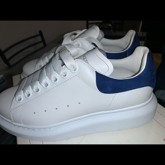 Alexander McQueen Shoes - Alexander McQueen Sneakers